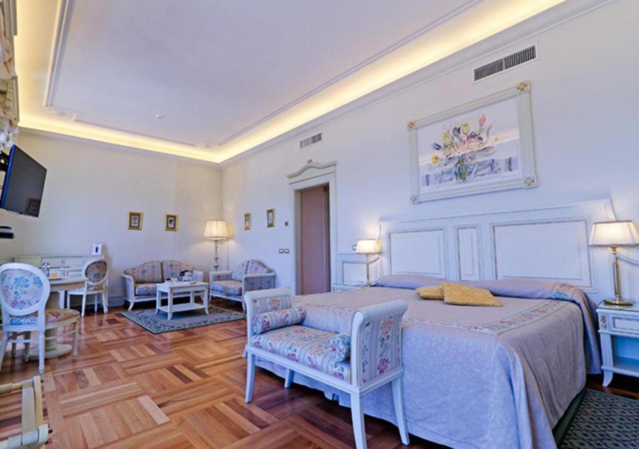 Hotel De Paris Sanremo Esterno foto