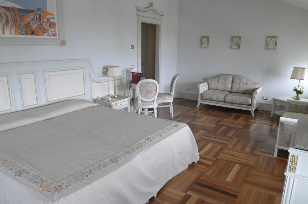 Hotel De Paris Sanremo Esterno foto